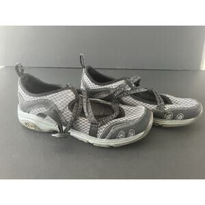 Chaco Sandals Size 9 Outcross Evo Closed Toe Hiking Mary Jane Water Shoes